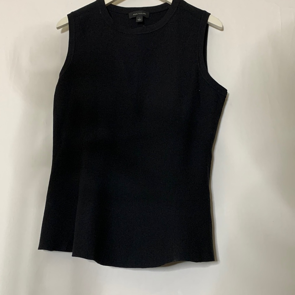 Ann Taylor Black Knit Peplum Shell Size L